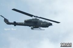 AH1W挂响尾蛇AIM-9s.jpg