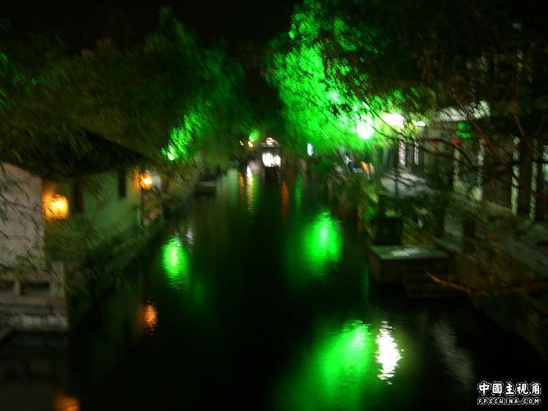 gallery_215_6_20111.jpg