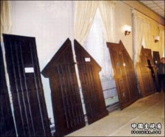051124milavic23.jpg