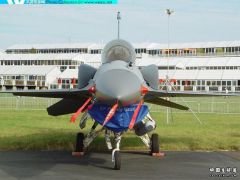 f16e_f7.jpg