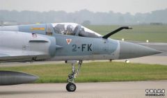 mirage2000_2.jpg