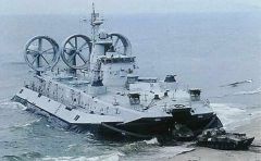 “野牛”气垫登陆艇